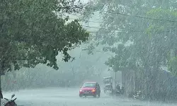 CG Weather Update: छत्तीसगढ़ में इस दिन से भारी बारिश के आसार, कई जिलों में अलर्ट; रायपुर में भी आज गरज चमक के साथ बौछारों की संभावना