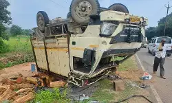 MP Accident : तेज रफ्तार पिकअप अनियंत्रित होकर पलटी, एक की मौत; 3 घायल