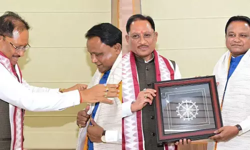 CG News : ओडिशा के CM मोहन चरण माझी से मिले विष्णुदेव साय, आपसी सहयोग और विकास पर हुई चर्चा