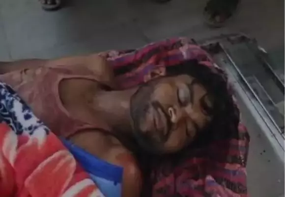 Bilaspur DJ Dispute: DJ पर नाचने को लेकर खूनी विवाद, तलवार-चाकू से हमला, बिलासपुर में एक की मौत, कई घायल Bilaspur DJ Dispute: DJ पर नाचने को लेकर खूनी विवाद, तलवार-चाकू से हमला, बिलासपुर में एक की मौत, कई घायल