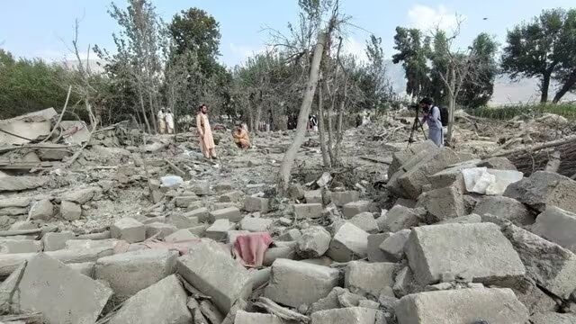 पाकिस्तान ने अफगानिस्तान में की एयरस्ट्राइक, कुनार में 3 लोगों की मौत; तालिबान ने दी चेतावनी