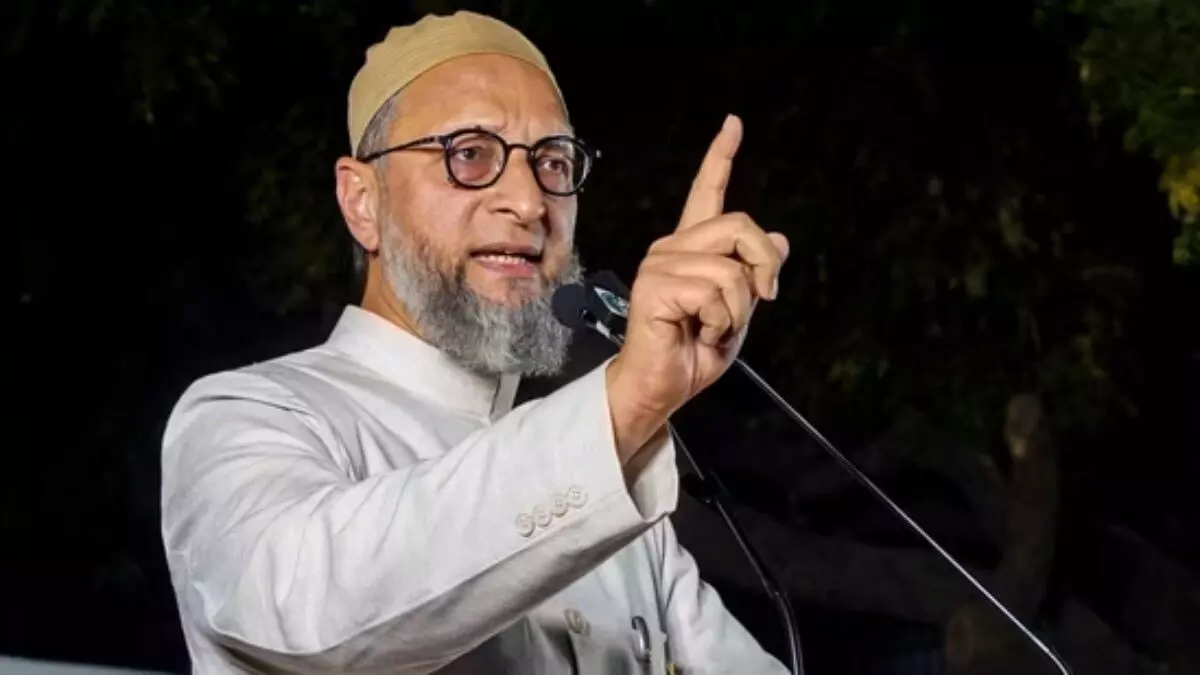 39749-pak ओवैसी बने लव गुरु: सुबह, दोपहर, शाम और रात में सोने से पहले बीवी को बोलें “I Love You My Dear” गठबंधन पर भी कही बड़ी बातें