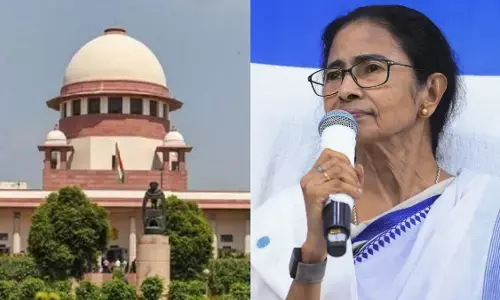 TMC का नाम-चिह्न फ्रीज होने पर सुप्रीम कोर्ट पहुंचीं ममता, SC ने तत्काल सुनवाई को दी मंजूरी TMC का नाम-चिह्न फ्रीज होने पर सुप्रीम कोर्ट पहुंचीं ममता, SC ने तत्काल सुनवाई को दी मंजूरी