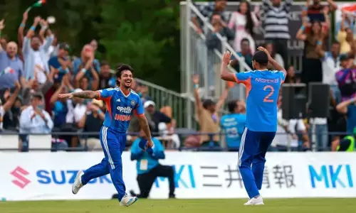 Asian Games 2026 Mens Cricket: बारिश से प्रभावित 5 ओवर के मैच में टीम इंडिया की जीत, जापान को 2 रन से हराया; आखिरी गेंद तक चला मुकाबला Asian Games 2026 Mens Cricket: बारिश से प्रभावित 5 ओवर के मैच में टीम इंडिया की जीत, जापान को 2 रन से हराया; आखिरी गेंद तक चला मुकाबला