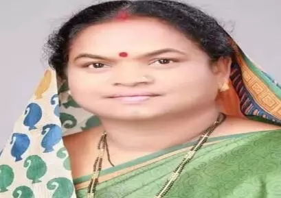 39978-phoolo-devi-netam-whatsapp-hack-56-thousand-fake-payment-message-01 Phulo Devi Netam WhatsApp hacked: फूलो देवी नेताम का WhatsApp हैक, 56 हजार रुपये के मैसेज से मचा हड़कंप, जानें ठगों ने कैसे दिया झांसा
