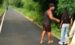 जमुई के बाद समस्तीपुर में युवती से बदसलूकी! सड़क किनारे घेरकर अभद्रता, VIDEO वायरल