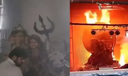 Ujjain Ganesh Pandal Fire: गणपति पंडाल में भीषण आग, 11 फीट की गणेश प्रतिमा खंडित; बाल-बाल बचे श्रद्धालु