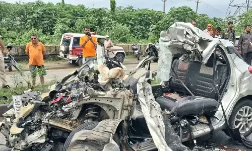 Jamshedpur Accident : मरीन ड्राइव पर भीषण हादसा, मंत्री दीपिका पांडेय सिंह की बेटी समेत 4 की मौत
