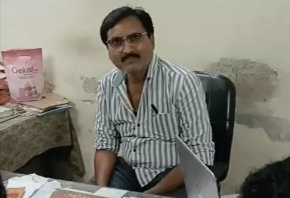 Bilaspur Nagar Nigam Acb Action: 10 हजार रिश्वत लेते निगम का क्लर्क गिरफ्तार, सामान्य सभा के बीच ACB की कार्रवाई से मचा हड़कंप