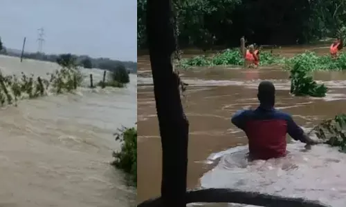 Bastar Heavy Rain: बस्तर में बारिश से बिगड़े हालात, इंद्रावती-शबरी नदी उफान पर.. स्कूल बंद, किरंदुल-विशाखापट्टनम ट्रेन कैंसिल, फ्लाइट भी रद्द