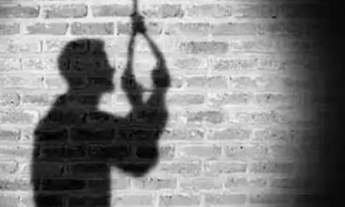 MP News : खाना खाने के बाद कमरे में गया युवक, खिड़की से झांका तो फंदे पर मिला शव, जांच में जुटी पुलिस