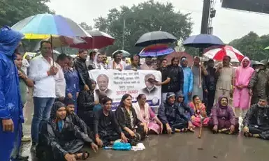 रायपुर में बारिश के बीच कांग्रेस का SIR और वोटर लिस्ट को लेकर पैदल मार्च,जानें क्या कहा नेताओं ने