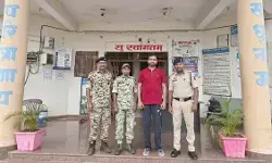 CG Crime : नाबालिग छात्रा से छेड़छाड़ का आरोपी कंप्यूटर शिक्षक राजस्थान से गिरफ्तार, SIT ने दबोचा