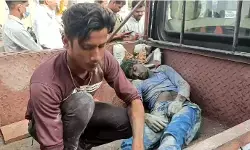MP News : सीसी रोड निर्माण के दौरान बड़ा हादसा, करंट लगने से 2 की मौत, 5 घायल