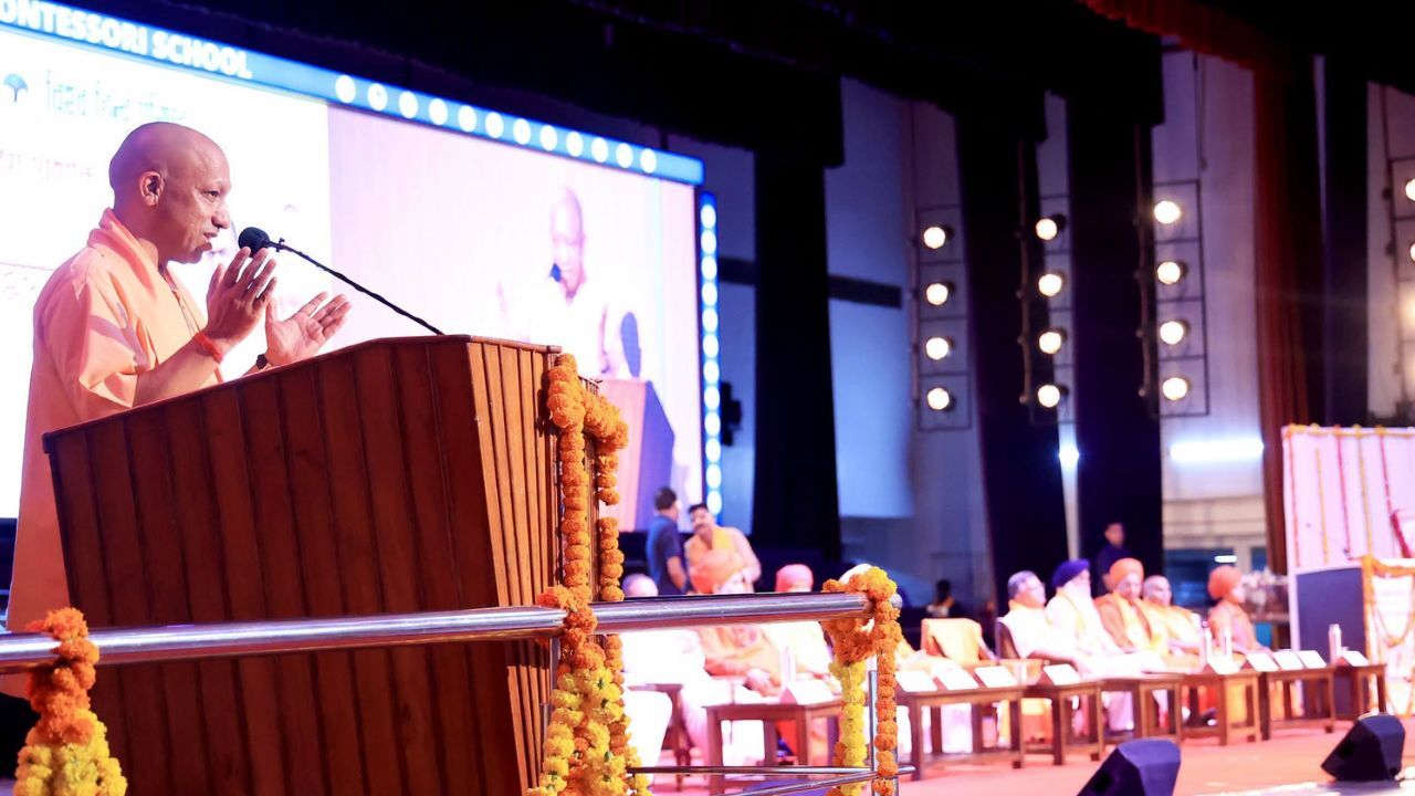 UP : अशोक सिंहल जन्मशताब्दी समारोह: CM योगी ने गिनाए राम मंदिर आंदोलन के योगदान, अयोध्या विकास पर रखी बात