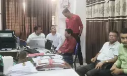 CG News : ACB ने संयुक्त कार्यालय में मारा छापा, 22 हजार की रिश्वत लेते नागरिक आपूर्ति अधिकारी गिरफ्तार