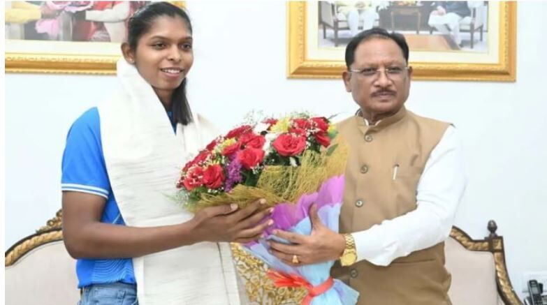 Asian Games 2026: गोल्ड जीतकर लौटी कोरबा की बेटी संजू, सीएम साय ने किया 51 लाख की प्रोत्साहन राशि देने का ऐलान
