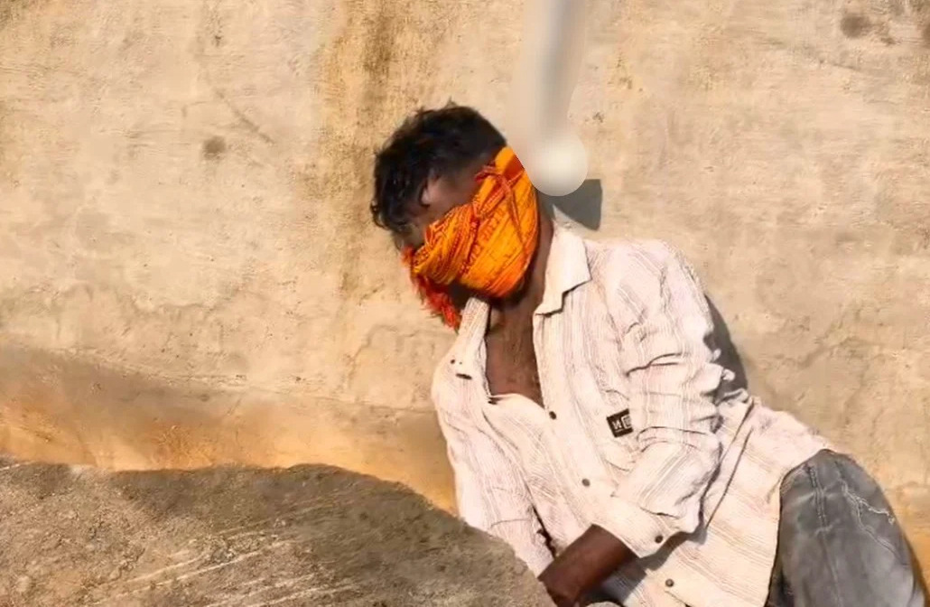 Raipur City News : पंडरी में होर्डिंग पोल से लटका मिला युवक का शव, सिर पर चोट के निशान से बढ़ा संदेह