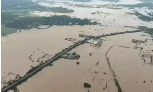 Jagdalpur Indravati River Flood: बस्तर में बाढ़ की तबाही, इंद्रावती ने तोड़ा 50 साल का रिकॉर्ड, 12.39 मीटर पहुंचा पानी, केंद्रीय जल आयोग ने जारी किया अलर्ट Jagdalpur Indravati River Flood: बस्तर में बाढ़ की तबाही, इंद्रावती ने तोड़ा 50 साल का रिकॉर्ड, 12.39 मीटर पहुंचा पानी, केंद्रीय जल आयोग ने जारी किया अलर्ट
