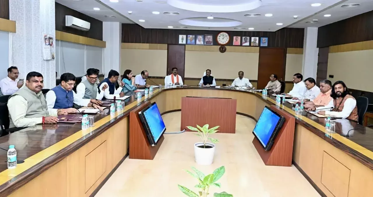 CG Cabinet Meeting: साय कैबिनेट के बड़े फैसले, अतिथि व्याख्याता नीति-2026 में संशोधन; पूर्व अग्निवीरों को मिलेगा 10% आरक्षण, सरकारी कॉलेजों और भर्ती नियमों पर भी अहम निर्णय