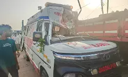 CG Accident: वेंटीलेटर एंबुलेंस और ट्रैक्टर-ट्रॉली में भिड़ंत, महिला नर्स की मौत