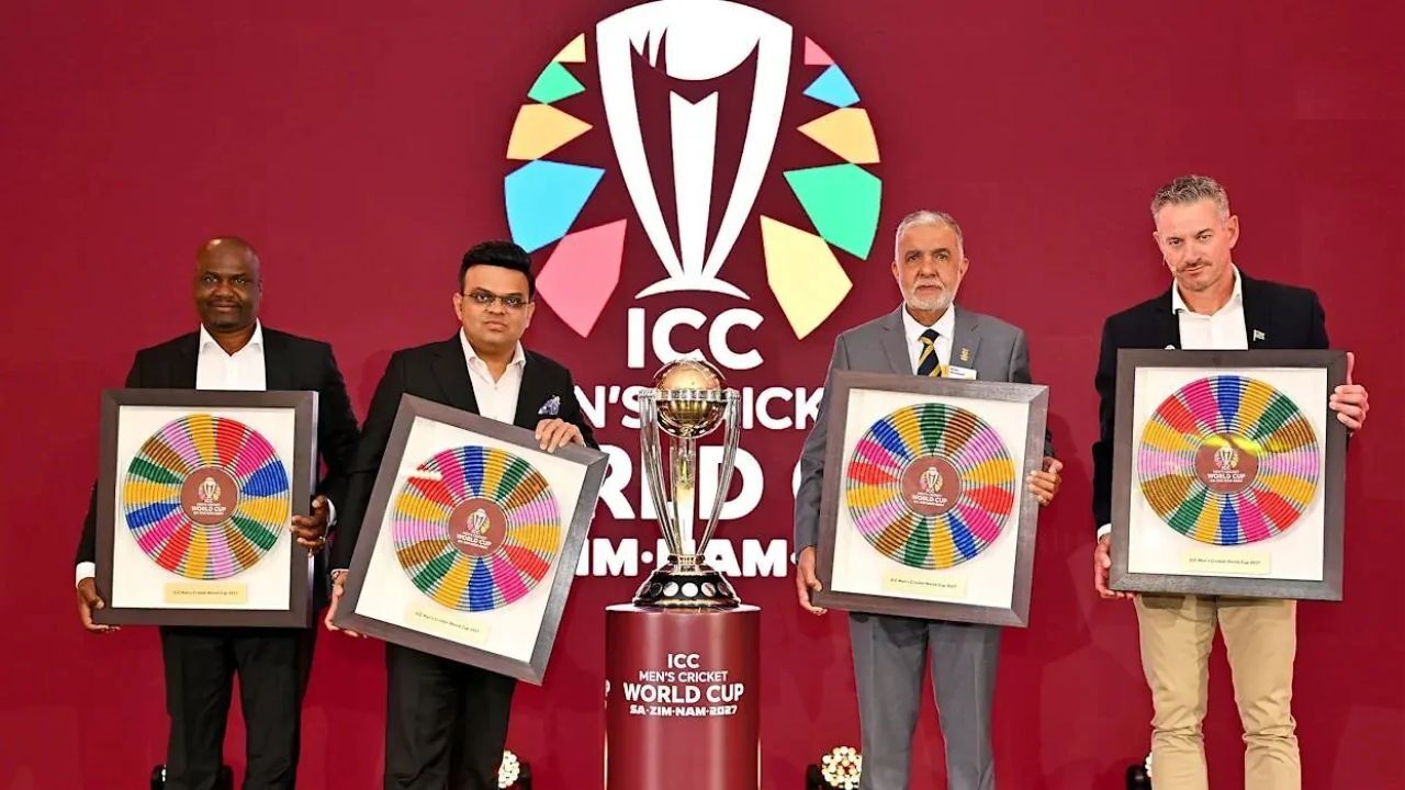 ODI World Cup 2027 Schedule Launch: केपटाउन में क्रिकेट सितारों की म​हफिल, लारा, फिंच, पोलक और विराट कोहली समेत दिग्गज रहे मौजूद, अधिकारिक शेड्यूल जारी