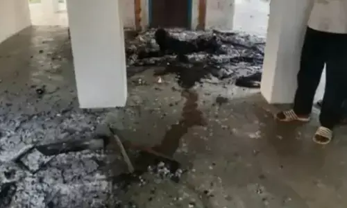 UP Crime : दो साधुओं की हत्या के बाद शवों को जलाने की कोशिश, गांव में फैली सनसनी