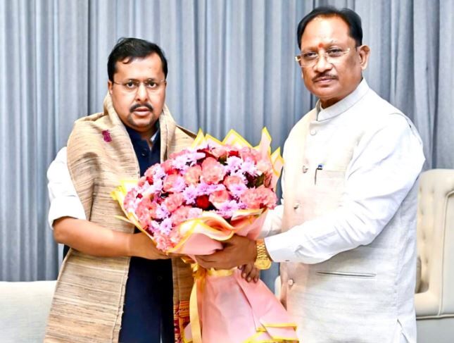 Vishnu Deo Sai Nitin Nabin Meeting: दिल्ली में BJP अध्यक्ष नितिन नबीन से मिले CM विष्णुदेव साय, छत्तीसगढ़ के विकास और संगठन पर हुई चर्चा