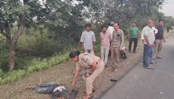 MP Accident : कार-बाइक की आमने-सामने टक्कर में 2 की मौत, 3 घायल