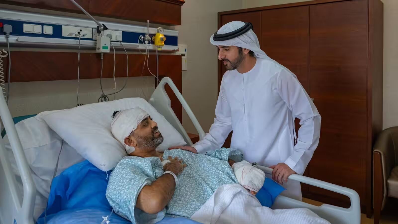 UAE: कैप्टन स्मित मच्छार से मिले दुबई के क्राउन प्रिंस हमदान, कहा- हमें गर्व है कि वह हमारी टीम का हिस्सा हैं