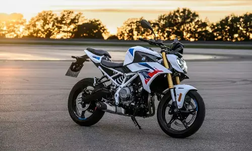 BMW F 450 R से उठा पर्दा: 420cc पैरेलल-ट्विन इंजन, बिना क्लच दबाए बदल सकेंगे गियर, और भी कई जबरदस्त फीचर्स, जानें कीमत