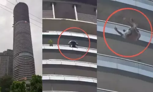 Noida Supernova Suicide Case: 43वीं मंजिल से कूदा युवक, कई टुकड़ों में बंट गई बॉडी, पुलिस जांच में जुटी