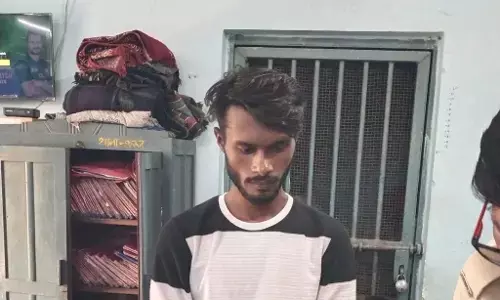 CG Crime : मोबाइल रिचार्ज को लेकर शक, घर में घुसकर प्रेमिका पर चाकू से हमला, आरोपी गिरफ्तार
