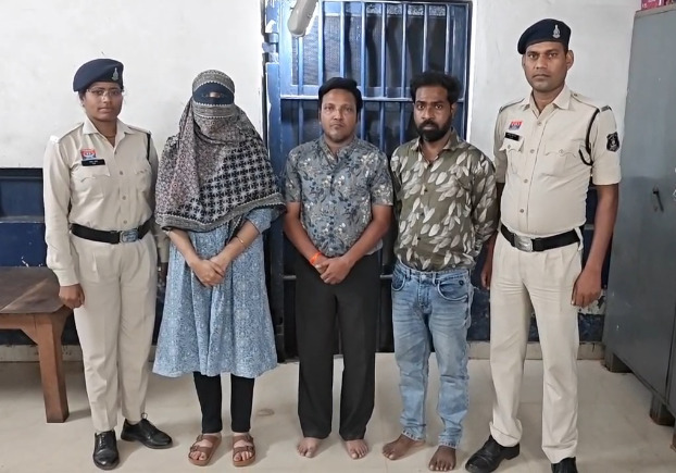 CG Crime : नकली सोना गिरवी रखकर 8.25 लाख की ठगी, महिला समेत 3 गिरफ्तार