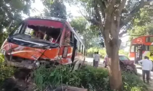 Seoni Accident: CM मोहन यादव के कार्यक्रम में मंडला जा रही बस की कार से टक्कर, कई यात्री घायल