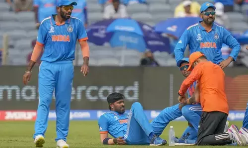 ऑस्ट्रेलिया सीरीज से बाहर हुए हार्दिक पांड्या, इस खिलाड़ी को मिला मौका, 6 अक्टूबर से शुरू होगी तीन वनडे की सीरीज ऑस्ट्रेलिया सीरीज से बाहर हुए हार्दिक पांड्या, इस खिलाड़ी को मिला मौका, 6 अक्टूबर से शुरू होगी तीन वनडे की सीरीज