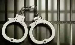 CG Crime : टोनही के शक में महिला से बर्बरता, निर्वस्त्र कर पेड़ से बांधा, 4 महिलाएं गिरफ्तार CG Crime : टोनही के शक में महिला से बर्बरता, निर्वस्त्र कर पेड़ से बांधा, 4 महिलाएं गिरफ्तार