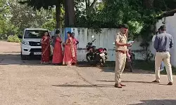 CG News : जिला ग्रंथालय से घर लौट रही युवती पर एसिड अटैक, हायर सेंटर रेफर