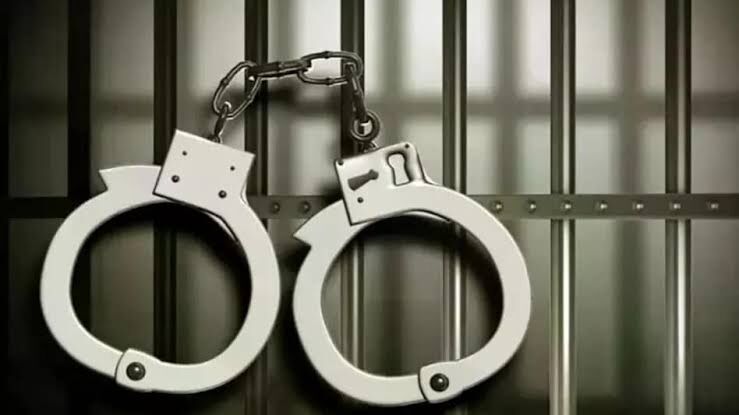 CG Crime : टोनही के शक में महिला से बर्बरता, निर्वस्त्र कर पेड़ से बांधा, 4 महिलाएं गिरफ्तार