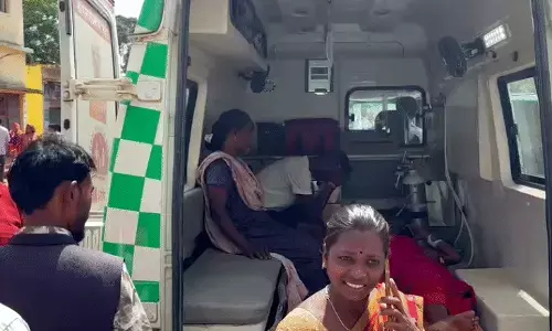 CG Accident: पेड़ से टकराई तेज रफ्तार पिकअप, 2 की मौत, 9 घायल