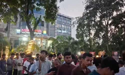 Asian News Raas Garba Season-4: रासगरबा के फ्री पास के लिए एशियन न्यूज के स्टूडियो में उमड़ी भीड़, युवाओं में जबरदस्त क्रेज; रामबाग में 14 से सजेगा माता का दरबार