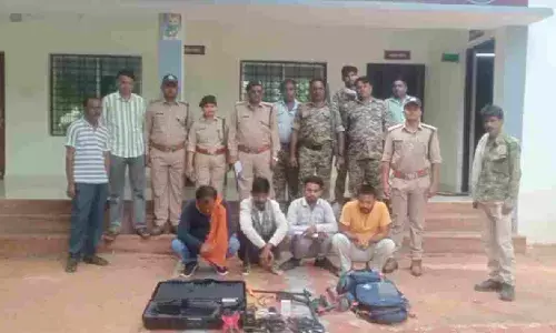 MP Crime : मेटल डिटेक्टर लेकर टाइगर रिजर्व के जंगल में पहुंचे 12 संदिग्ध, गड़ा धन तलाशते 4 गिरफ्तार