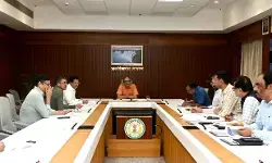 CG News : भारत-जिम्बाब्वे महिला टी-20 सीरीज की तैयारियां पूरी, मुख्य सचिव की अध्यक्षता में हुई उच्च स्तरीय बैठक; सुरक्षा-पार्किंग समेत कई मुद्दों पर हुई चर्चा