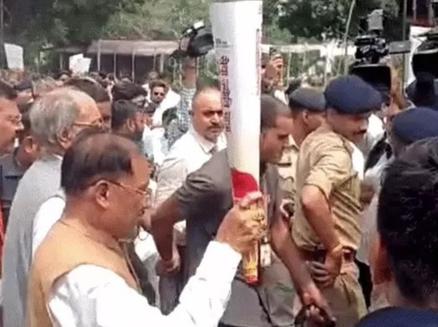 Seva Jyoti Chowk Chhattisgarh: छत्तीसगढ़ में बनेंगे 38 ‘सेवा ज्योति चौक’, तेलीबांधा चौक को भी मिलेगा नया लुक, CM साय ने किया बड़ा ऐलान