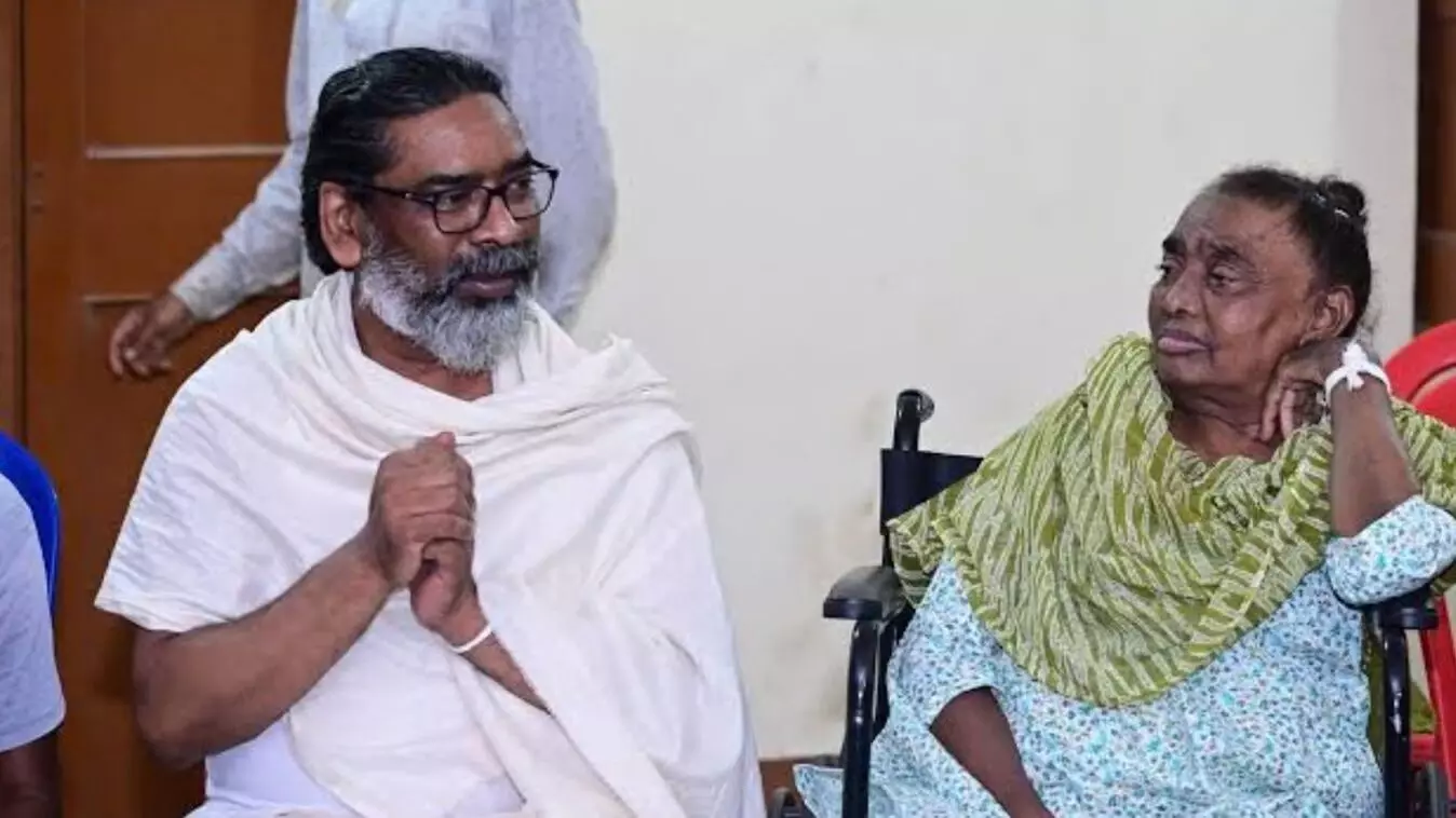 41529-hemant-soren-jharkhand हेमंत सोरेन की मां रूपी सोरेन का निधन: हिल व्यू अस्पताल में ली अंतिम सांस, कई दिनों से चल रहा था इलाज