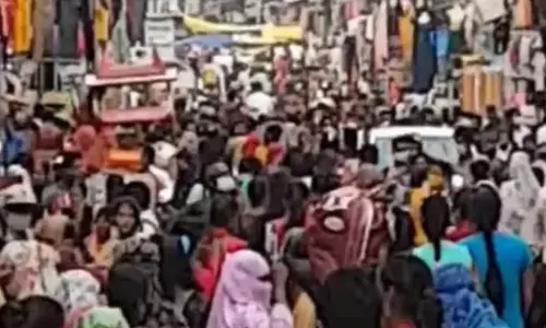 Raipur City News: रायपुर में त्योहार पर बदलेगा ट्रैफिक प्लान! 5 फीट की मार्किंग, बाहर वाहन खड़ा किया तो चालान, परेशानी से बचने जान लें नियम