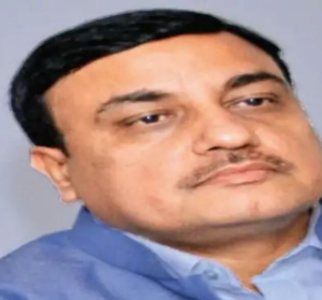 Former IAS Babulal Agrawal Case: 16 साल बाद खुली पूर्व IAS बाबूलाल अग्रवाल की बंद फाइल, 472 ग्रामीणों के खातों से करोड़ों के लेन-देन की जांच शुरु, जानें पूरा मामला