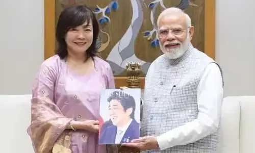 अकिए आबे से मिले PM मोदी: शिंजो आबे को बताया प्रिय मित्र और दूरदर्शी नेता, वाराणसी में हुआ आबे मेमोरियल कॉरिडोर का उद्घाटन