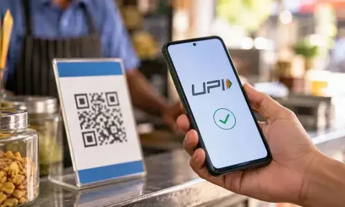 UPI चार्ज को लेकर बड़ा ट्विस्ट: 15 अक्टूबर की डेडलाइन बदलेगी? जानें अब क्या है प्लान UPI चार्ज को लेकर बड़ा ट्विस्ट: 15 अक्टूबर की डेडलाइन बदलेगी? जानें अब क्या है प्लान