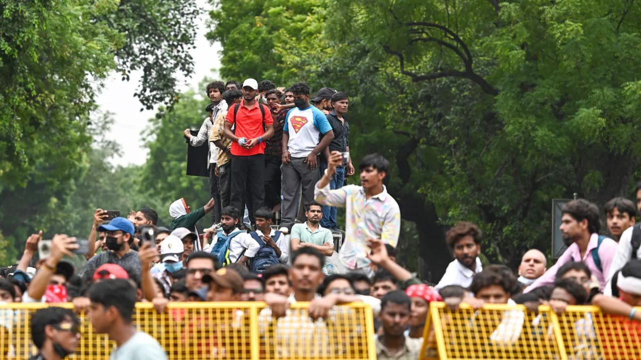 CJP Protest से पहले दिल्ली में अलर्ट, 24 घंटे इंटरनेट बंद, मेट्रो और मार्केट पर पड़ेगा असर